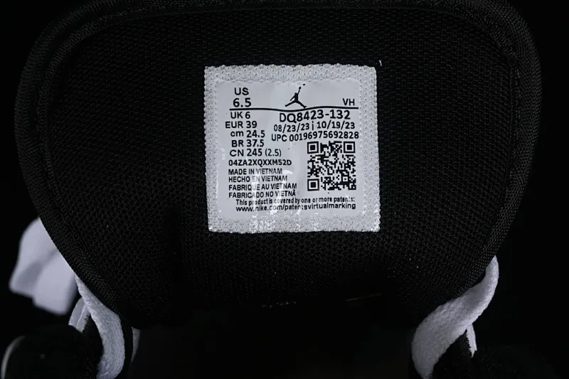 All categories Air Jordan Jordan series basketball shoes Air Jordan 1 Mid Air Jordan 1 Mid AJ1 Joe 1 classic white and black Chinese culture and leisure sneakers DQ8423-132